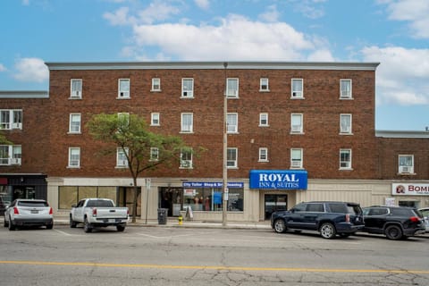 Royal Inn & Suites Hotel in Guelph