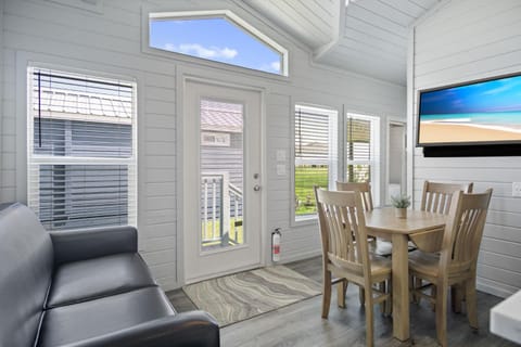 Tiny Home Fishing Expedition House in Bolivar Peninsula