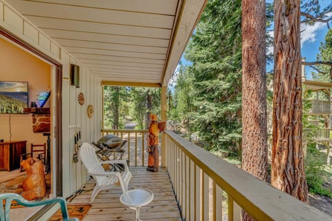 3-Level Condo with Shared Pool & Forest Views House in Tahoe Vista