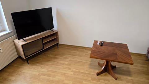 Communal lounge/ TV room, TV and multimedia, Evening entertainment