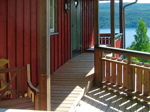 Four-Bedroom Holiday home in Follafoss House in Trondelag