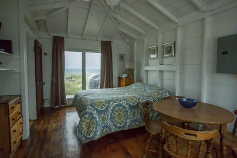 Cozy Beach Bungalow Casa in North Truro