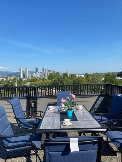 Panorama of Vancouver Bed and Breakfast in Vancouver