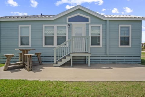 Bay View Tiny Home House in Bolivar Peninsula