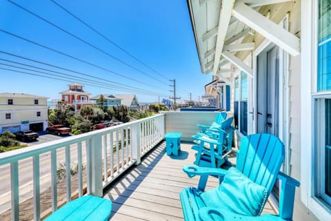 Beach Bliss- 4BR - Beach Access - Kayak - WI-FI home House in Surf City