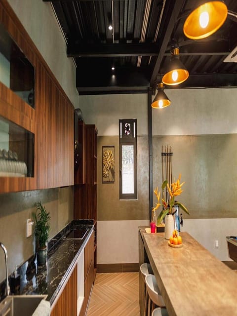 Chuỗi Villa 7 ngủ - tuần Châu - Bể bơi riêng - BBQ - Đầy đủ tiện nghi Apartment in Laos