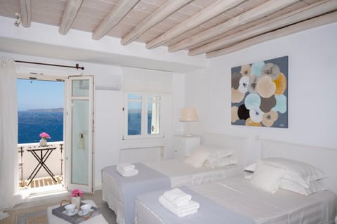 Bed, Natural landscape, Photo of the whole room, Bedroom, Sea view, towels