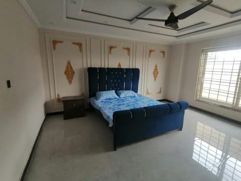 luxury room in Bahria Town Rawalpindi Bed and Breakfast in Islamabad