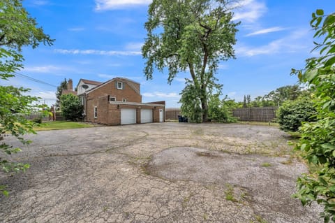 Serene & Charming 5BR Des Plaines Getaway home House in Des Plaines