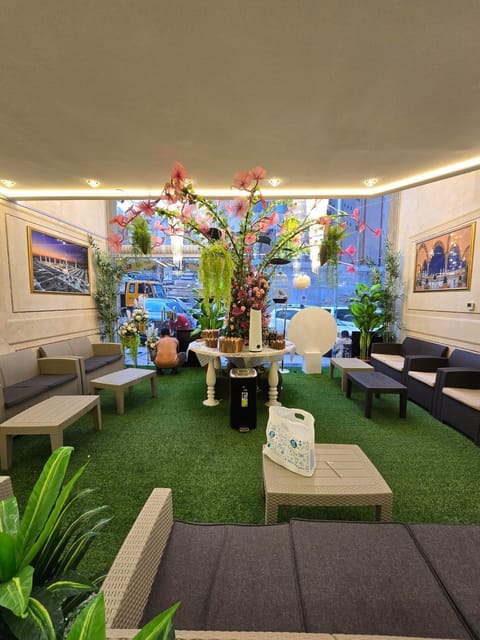 Lobby or reception, Seating area, Garden view