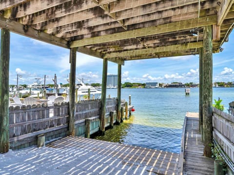 Harbor Dreams beautiful view lots near beach House in Destin