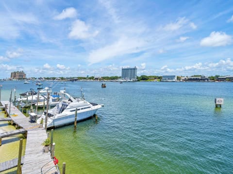 Harbor Dreams beautiful view lots near beach House in Destin