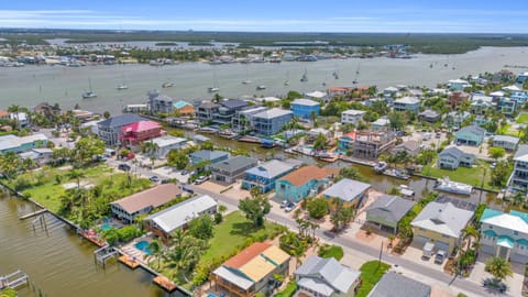 218 Primo Dr - Mermaid Beach House home House in Estero Island