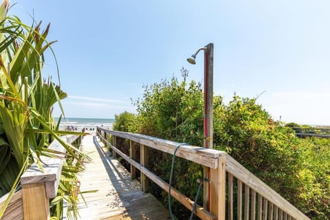 4 Bedroom Oceanfront Home House in Folly Beach