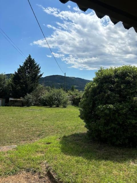 Maisonnette à la campagne House in Provence-Alpes-Côte d'Azur