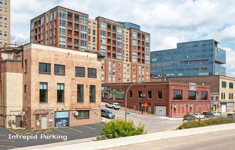 The Intrepid Rentals Apartment in Duluth