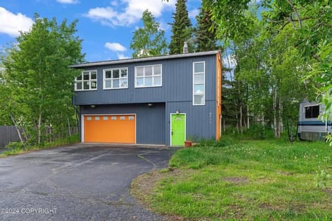 Property building, Natural landscape, Garden