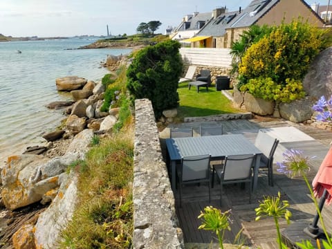 Kelerdut Plage House in Plouguerneau