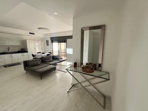 Sea Sun Ashdod Apartment in South District