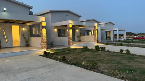 Property building, Garden, Garden view