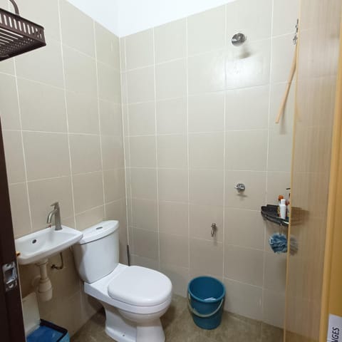 Homestay Kg Lombong Seksyen 29 Shah Alam Apartment in Subang Jaya