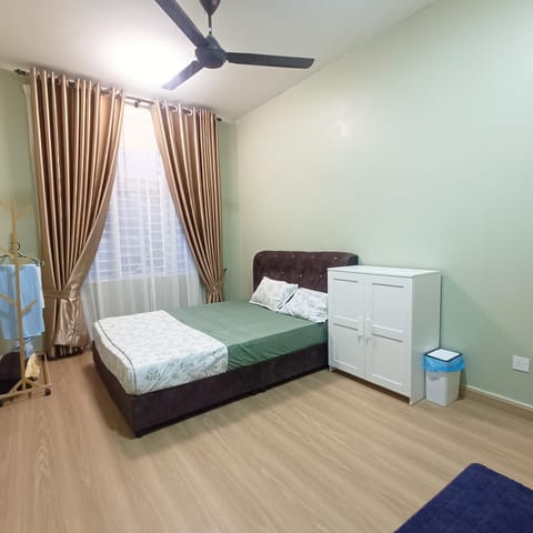 Homestay Kg Lombong Seksyen 29 Shah Alam Apartment in Subang Jaya