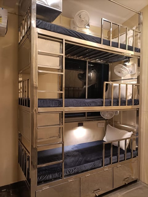 Bed, bunk bed