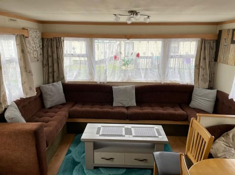 Lovley 3 bedroom Static Caravan in Clarach Bay House in Tirymynach