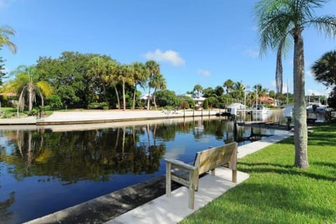 Happy Dolphin Siesta Key Villa in Siesta Beach