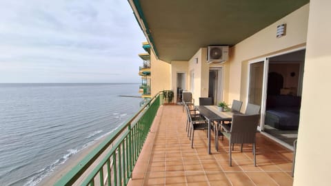 Beach Front See View 10th in Fuenghirola Apartment in Fuengirola