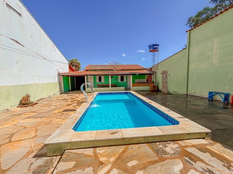 Casa do Sol Piscina Aquecida e Área de Lazer 1km Centro Histórico e Rua do Lazer e Saída para Cachoeiras Apartment in Pirenópolis