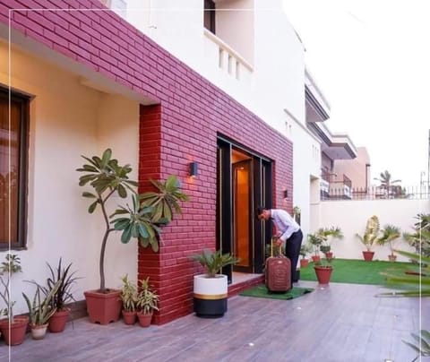 The Elet Signature Boutique Hotel Karachi Hotel in Karachi