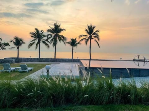 Beach, Swimming pool, Sunrise, sunbed