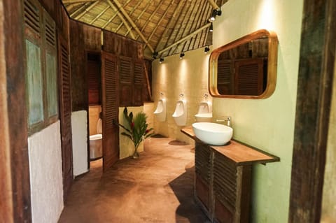 Sungai Huts Luxury tent in Kediri