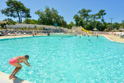 Aqua park, Swimming pool