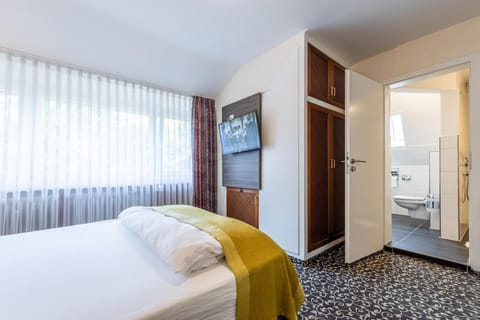 Staff, Photo of the whole room, Bedroom