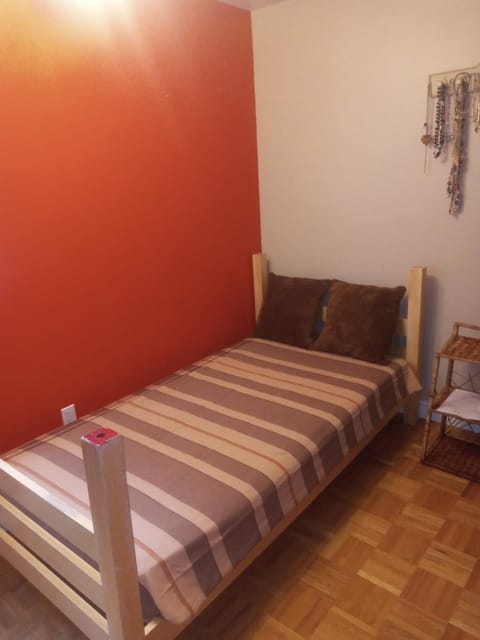 Single BED ROOM for Rent Alojamento de férias in Milton