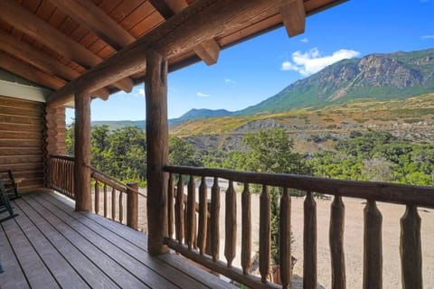 Nearby landmark, Day, Natural landscape, Balcony/Terrace, Mountain view