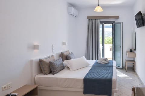 Paradise Studios Apartment hotel in Naxos, Naxos and Lesser Cyclades, Greece