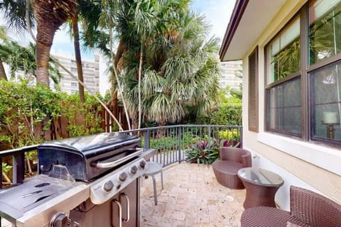 Pompano Comfort, with pool & minutes from beach House in Pompano Beach