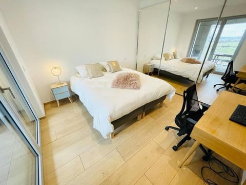 Luxury 3 Bedrooms Flat Cloche d'Or w Terrace&Parking Apartment in Luxembourg