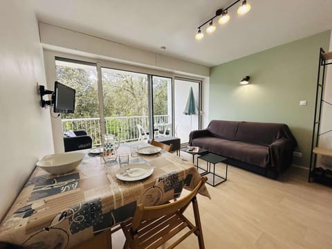 2 pièces lumineux, 5 pers, proche plage, parking - FR-1-245-195 Apartment in Le Pouliguen