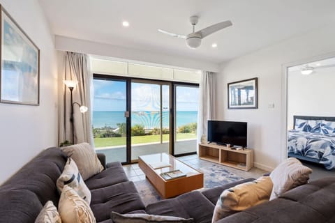 The Dolphins 1 1-10 Strangways Tce Port Elliot - No Linen Included Apartment in Port Elliot