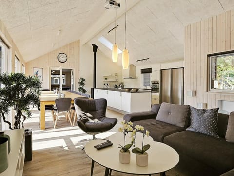 Eight-Bedroom Holiday home in Frederiksværk Haus in Zealand