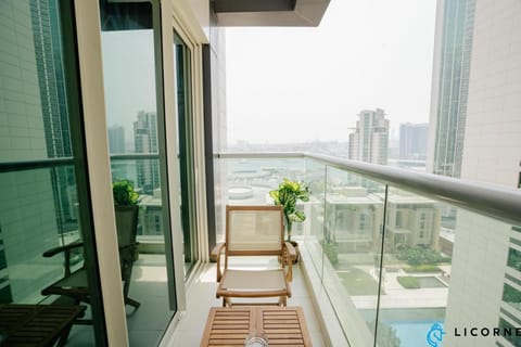 Balcony/Terrace, City view