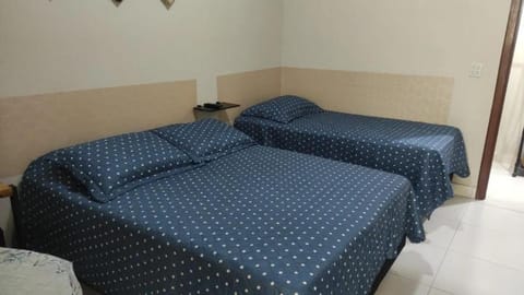 Suíte privativa no Bairro Custódio Pereira próximo ao Campus Umuarama UFU Vacation rental in Uberlândia