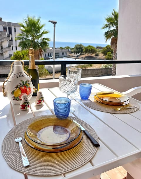 View (from property/room), Balcony/Terrace, Sea view