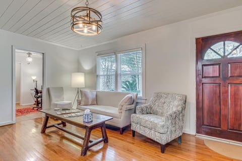 Charming Fairhope Home about 2 Mi to North Beach Park! Casa in Fairhope