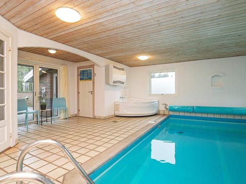 10 person holiday home in Bl vand House in Blåvand