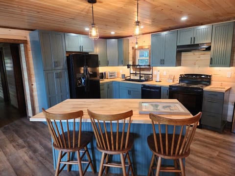 Family Friendly Lakefront Cottage, Ambajejus Lake House in Northeast Piscataquis